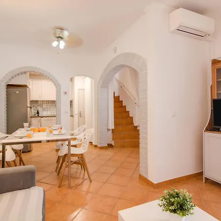 V2 Poente Villa